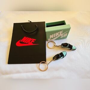 Sneaker Keychain Set - Black and Mint